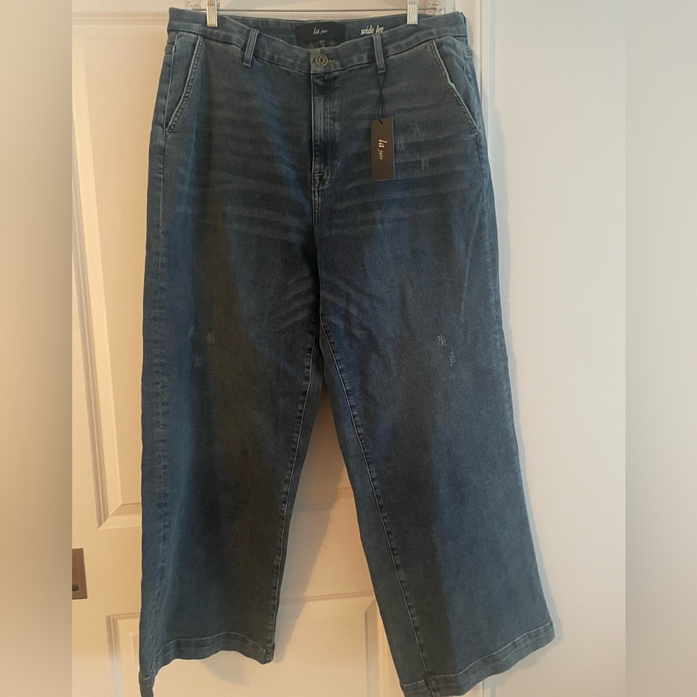 La Joie Blue Relaxed Jeans with Timeless Appeal